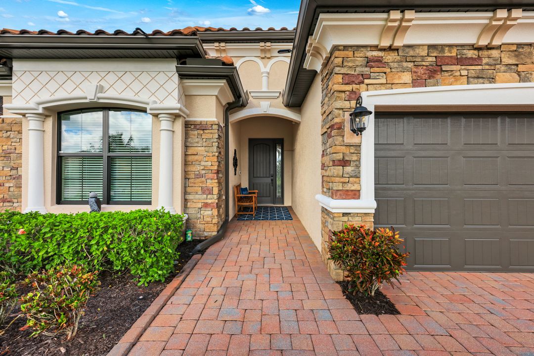 28112 Kerry Ct, Bonita Springs, FL 34135