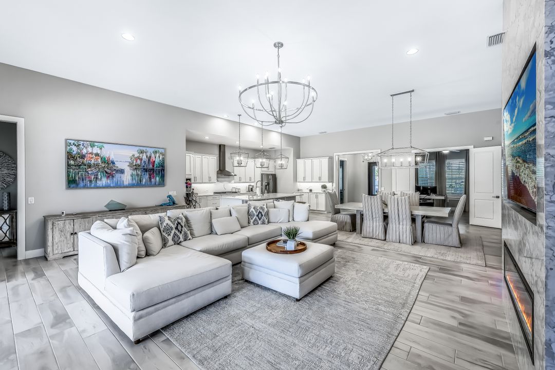 3178 Cotuit Ln, Naples, FL 34114