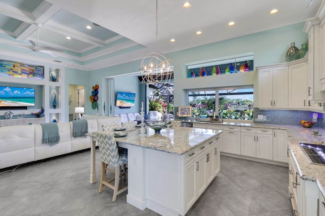 6320 Lyford Isle Dr, Naples, FL 34112