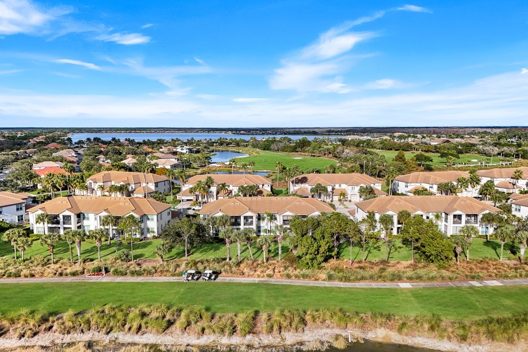 9201 Quartz Ln #202, Naples, FL 34120