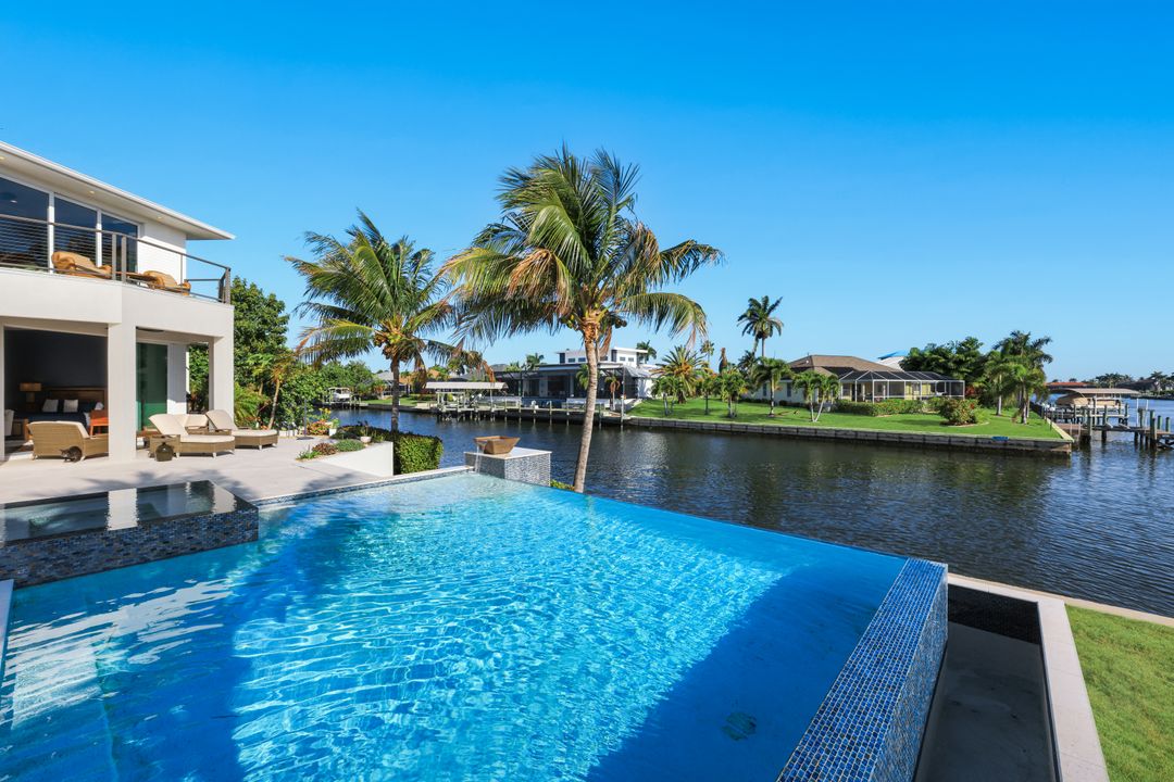 2801 SW 39th St, Cape Coral, FL 33914