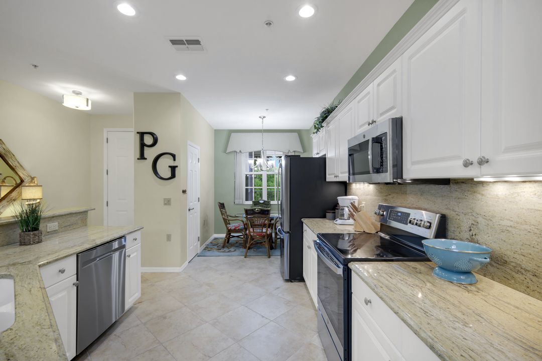 4864 Hampshire Ct #203, Naples, FL 34112