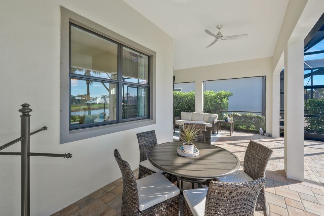 9815 Everglades Dr, Naples, FL 34120