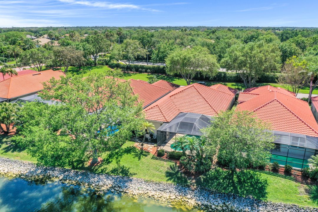 939 Fountain Run, Naples, FL 34119