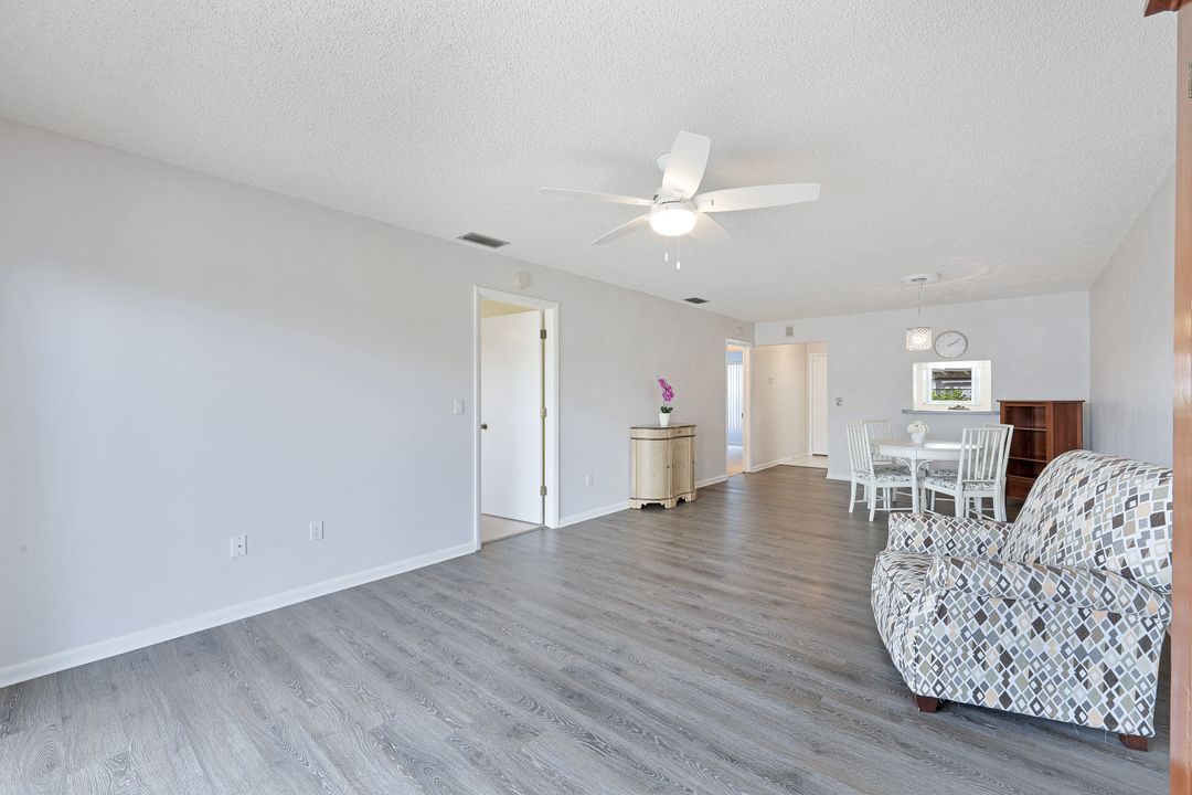 6825 Bogey Dr, Fort Myers, FL 33919