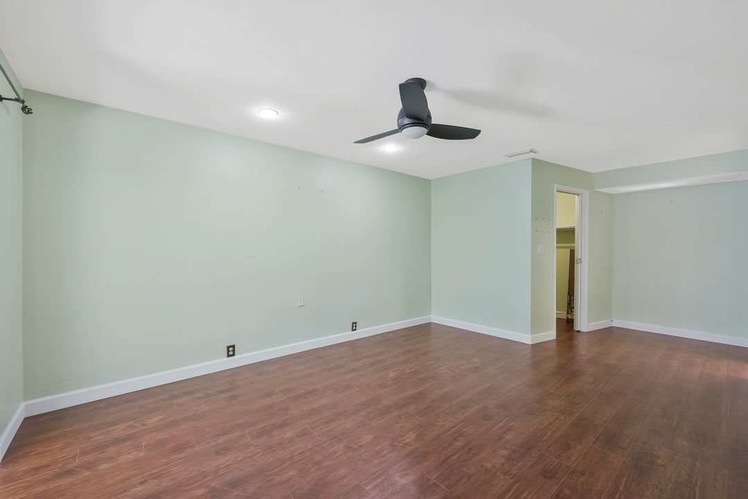 523 E Valley Dr, Bonita Springs, FL 34134