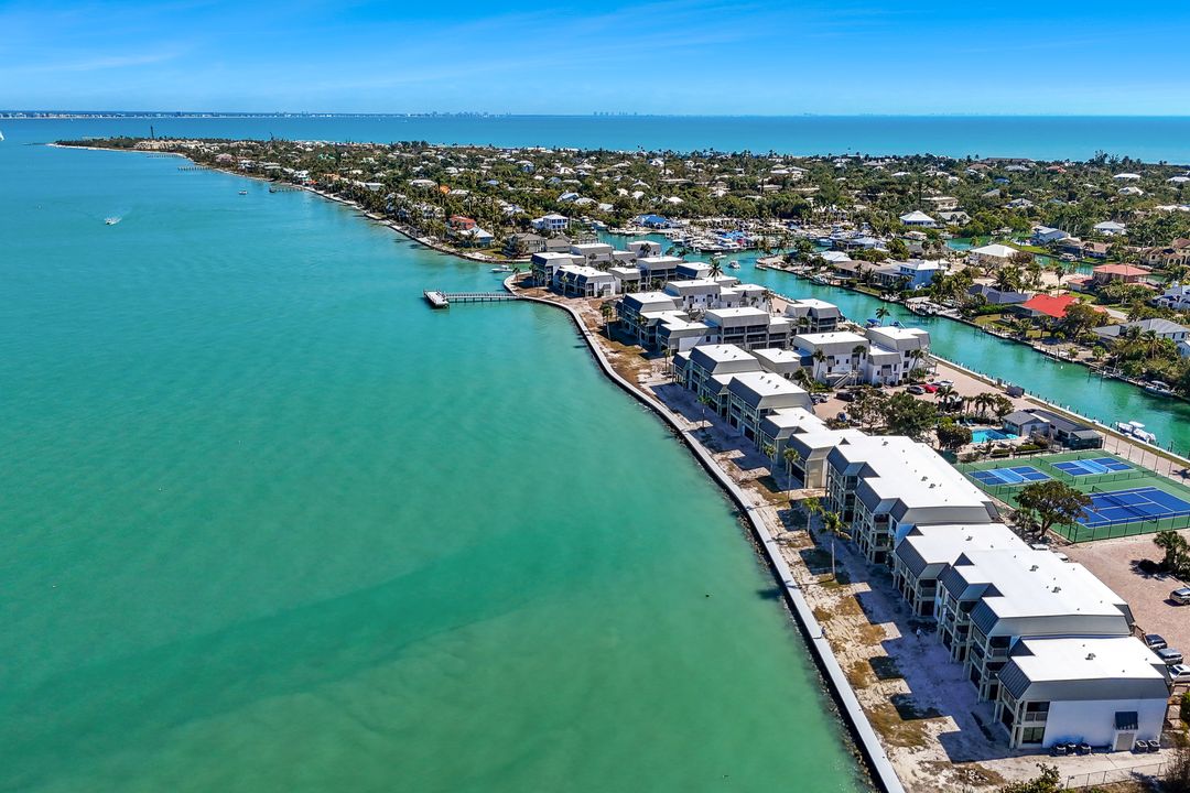 730 Sextant Dr, Sanibel, FL 33957