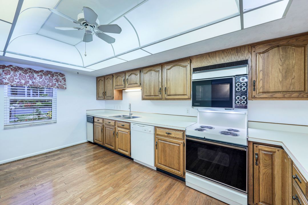 1530 Imperial Golf Course Blvd #312, Naples, FL 34110