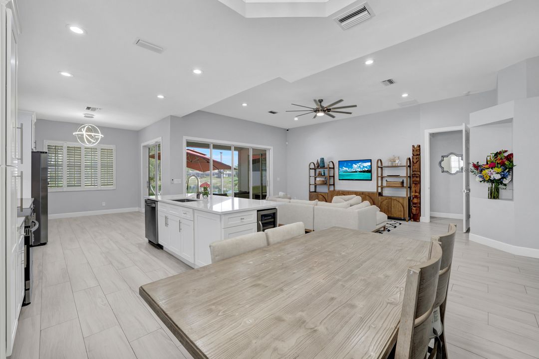 16143 Parque Ln, Naples, FL 34110