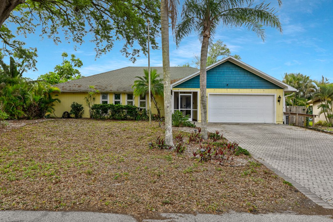 10370 Main Dr, Bonita Springs, FL 34135