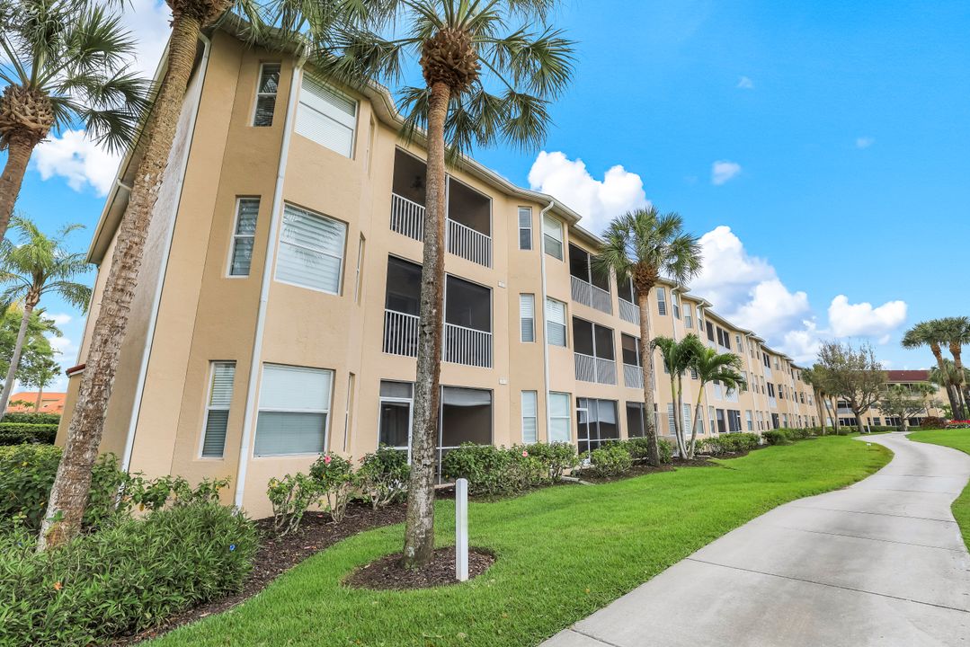 2717 Cypress Trace Cir #2717, Naples, FL 34119