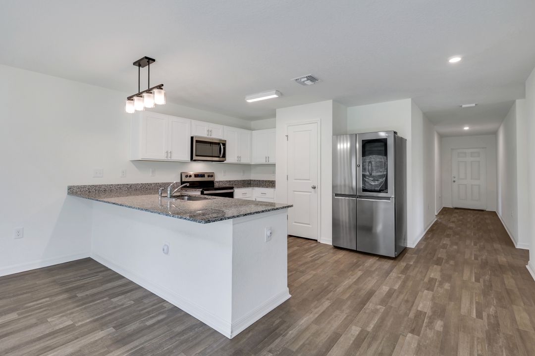 2210 SW 4th St, Cape Coral, FL 33991