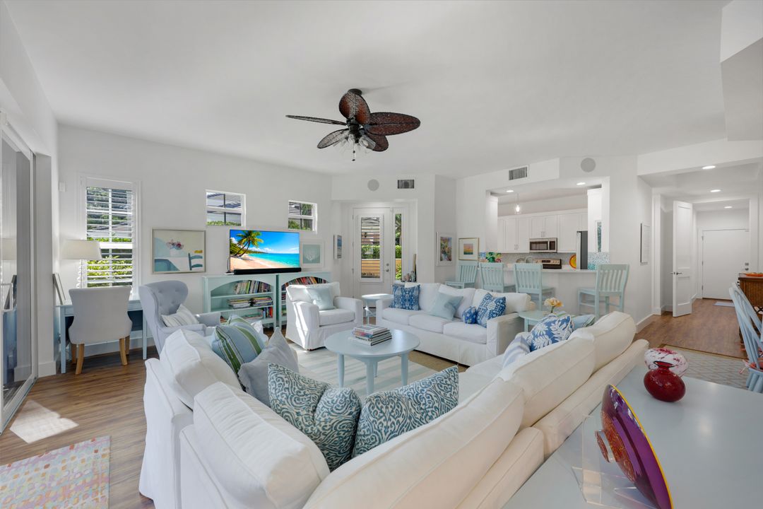 510 Via Veneto #102, Naples, FL 34108