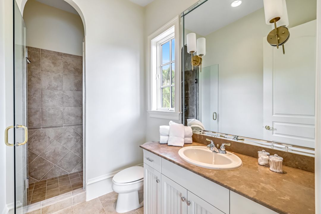 2861 Capistrano Way, Naples, FL 34105