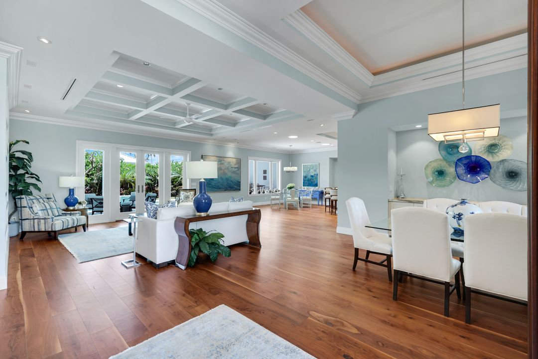 524 Turtle Hatch Ln, Naples, FL 34103
