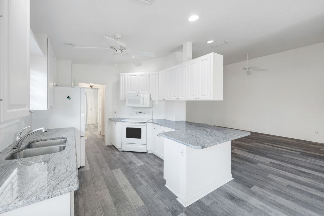 3239 Barbados Ln, Naples, FL 34119