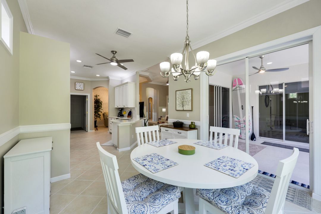 16221 Parque Ln, Naples, FL 34110