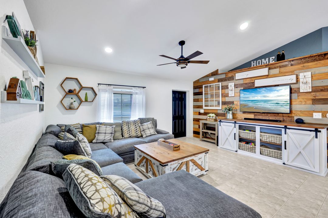 1125 NW 18th Pl, Cape Coral, FL 33993