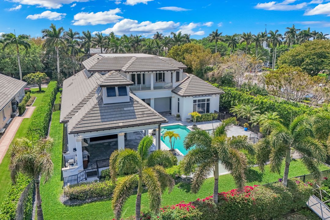 605 Galleon Dr, Naples, FL 34102