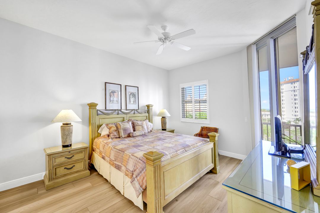 460 Launch Cir #604, Naples, FL 34108