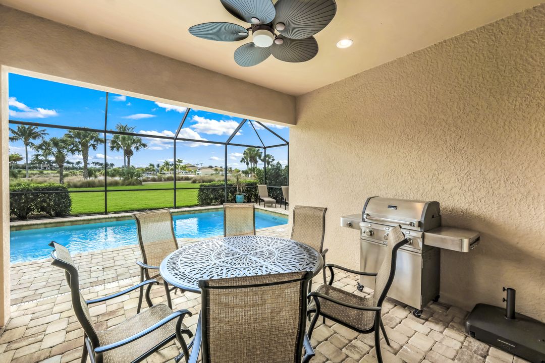 9112 Siesta Bay Dr, Naples, FL 34120