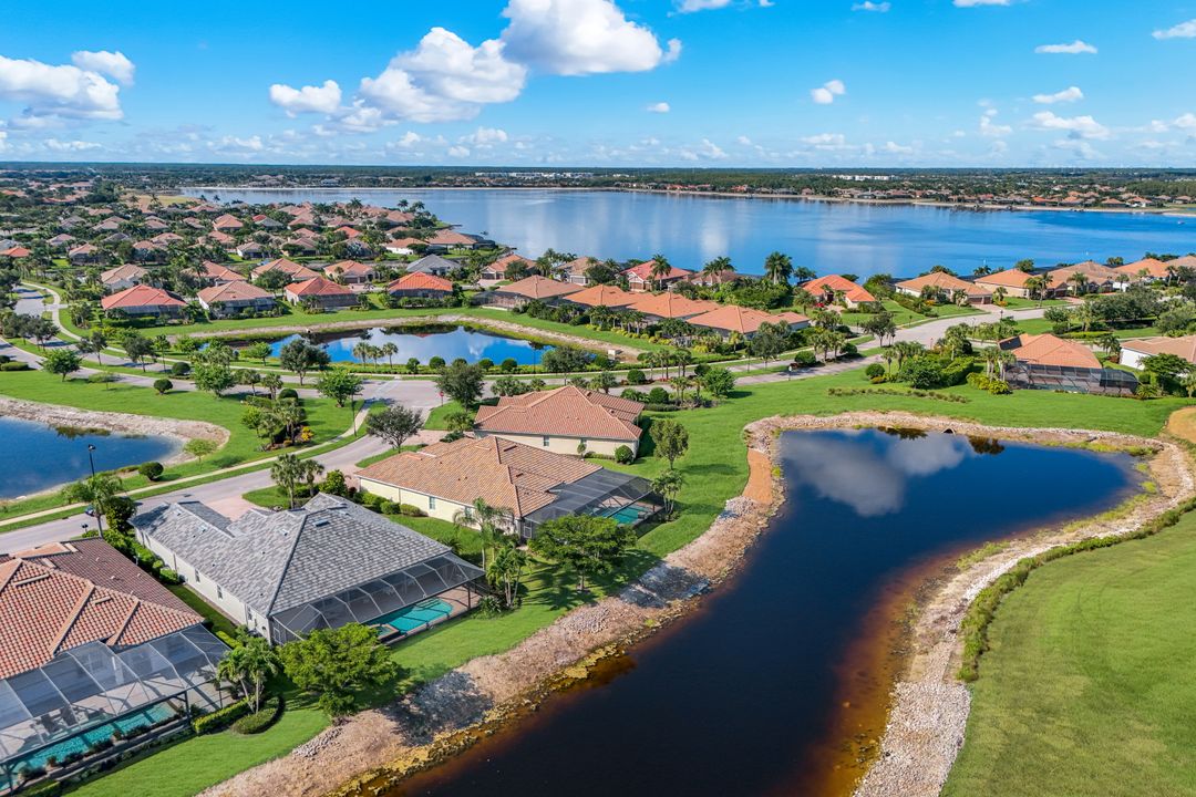 9238 Ores Cir, Naples, FL 34120