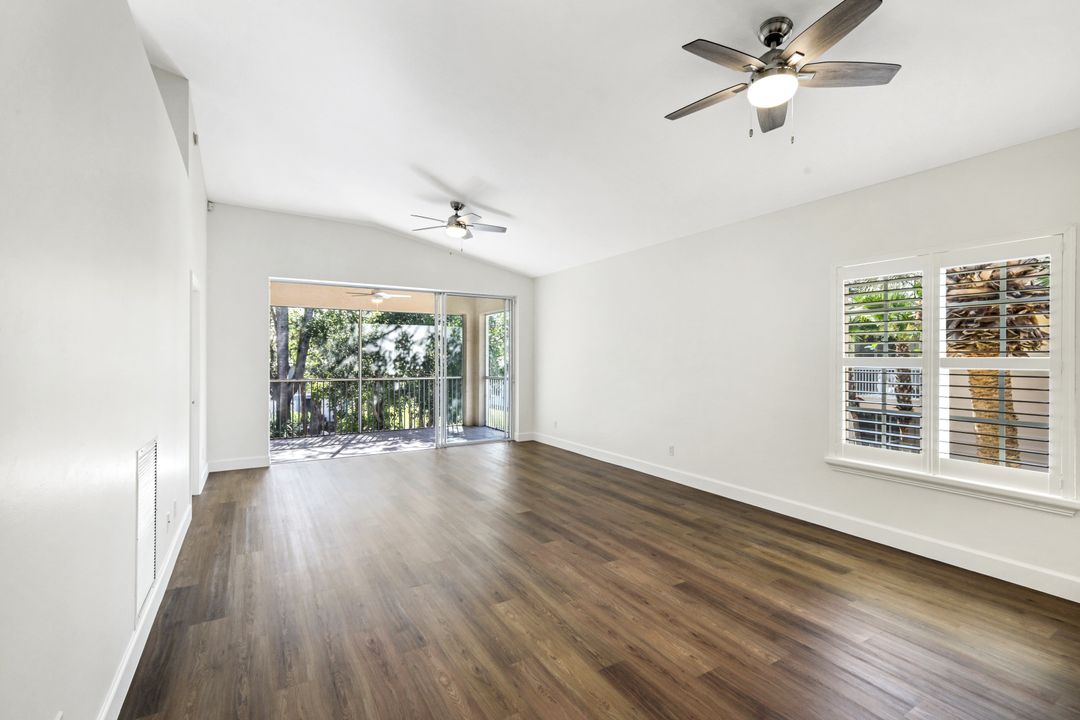 675 Wiggins Lake Dr #202, Naples, FL 34110