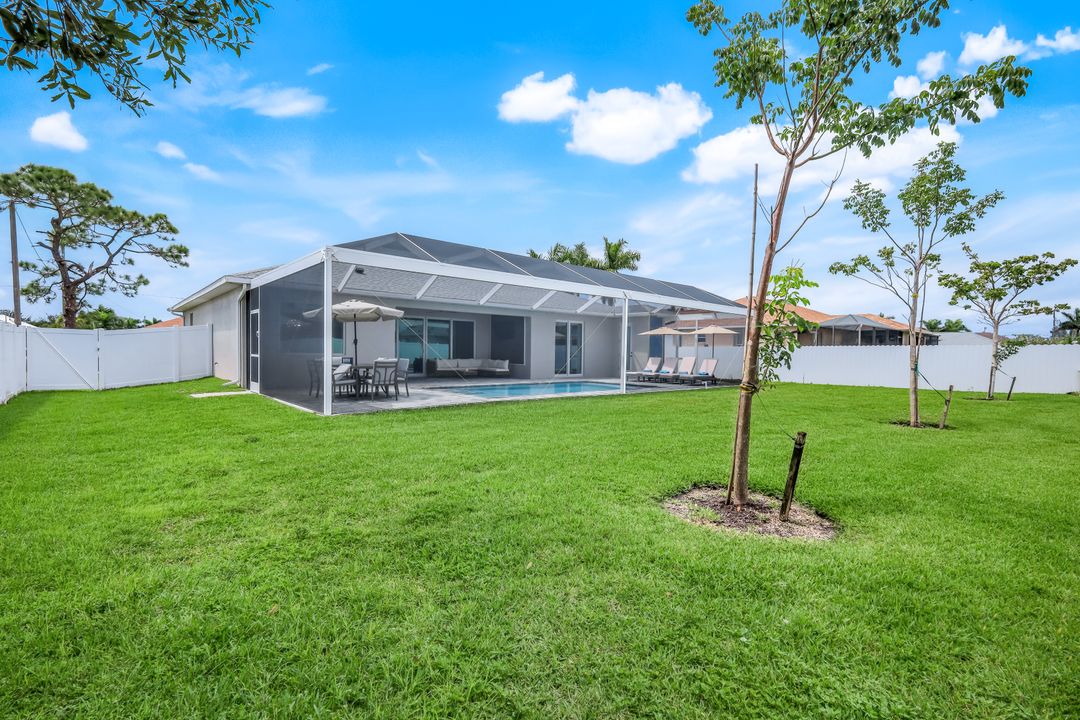 3821 SW 14th Pl, Cape Coral, FL 33914