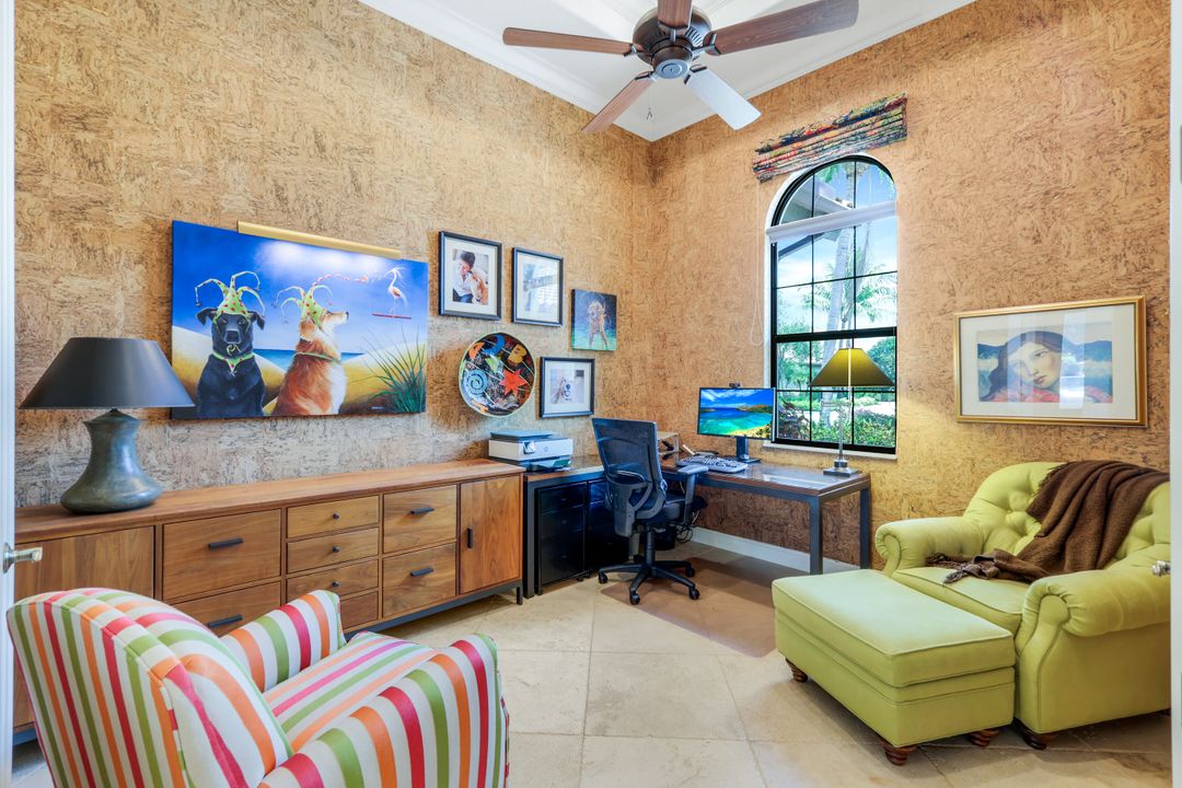 6477 Costa Cir, Naples, FL 34113
