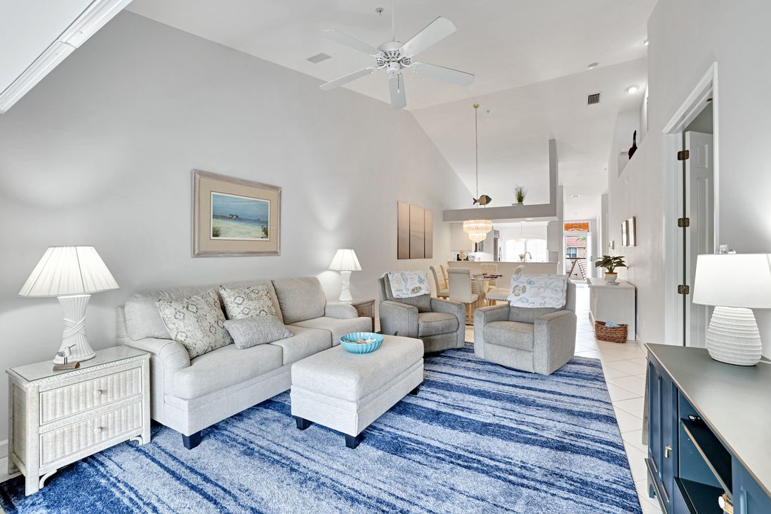 1940 Cascades Dr #8, Naples, FL 34112