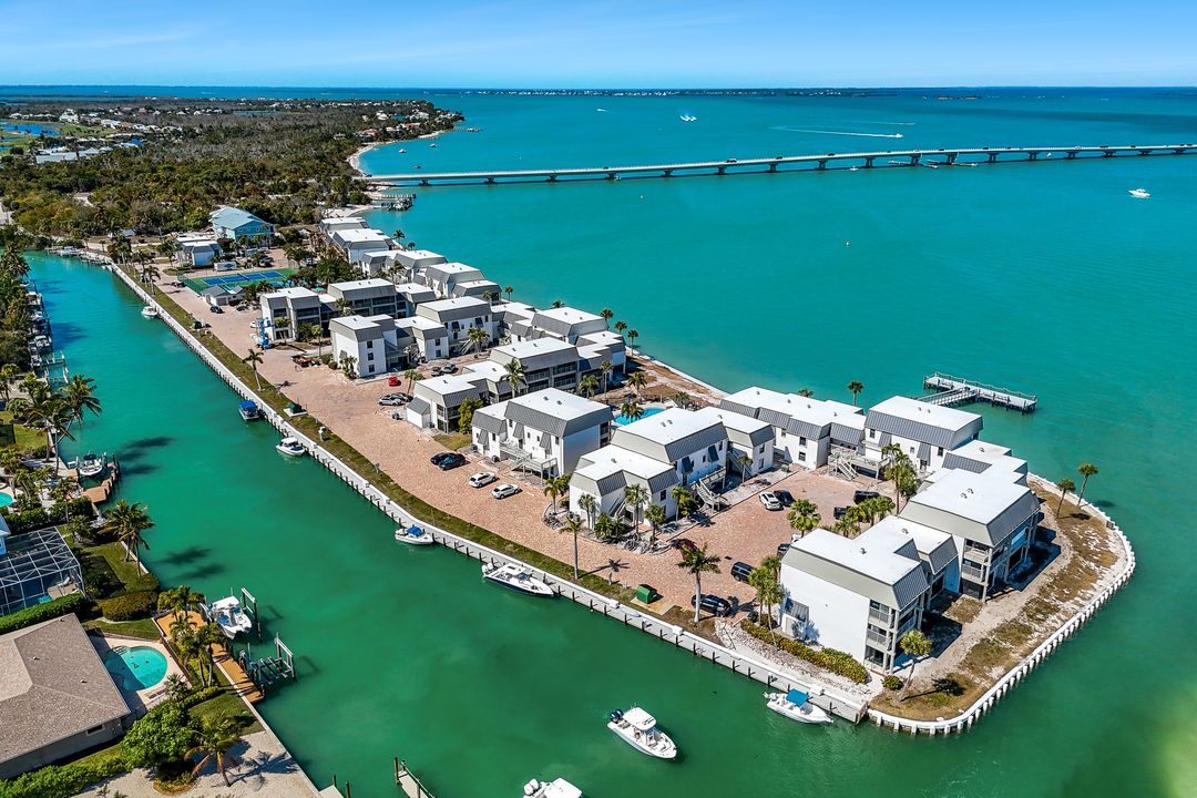 730 Sextant Dr, Sanibel, FL 33957