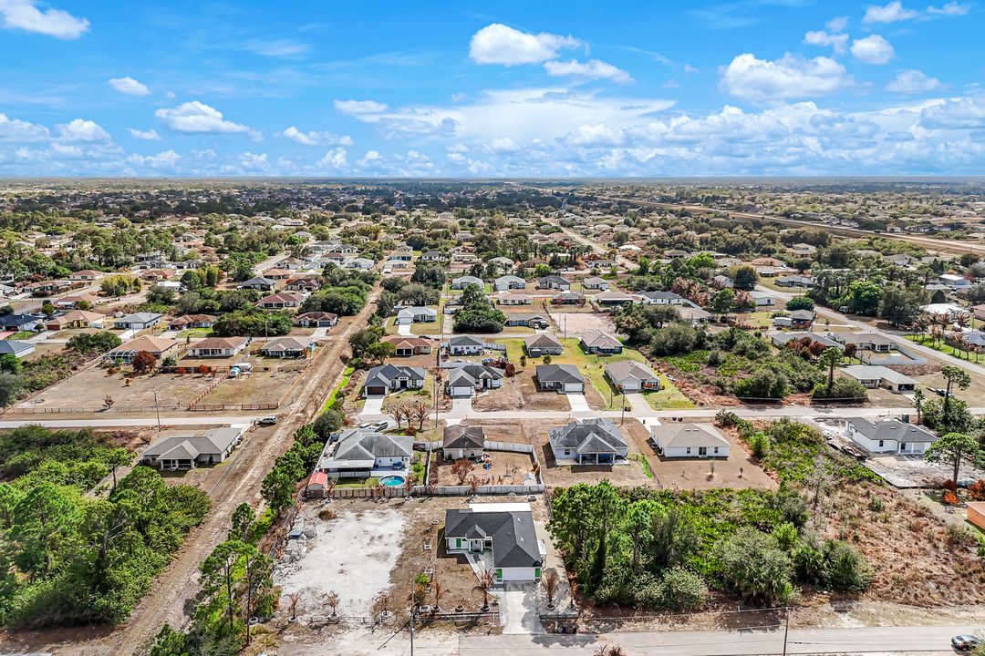 2917 4th St SW, Lehigh Acres, FL 33976