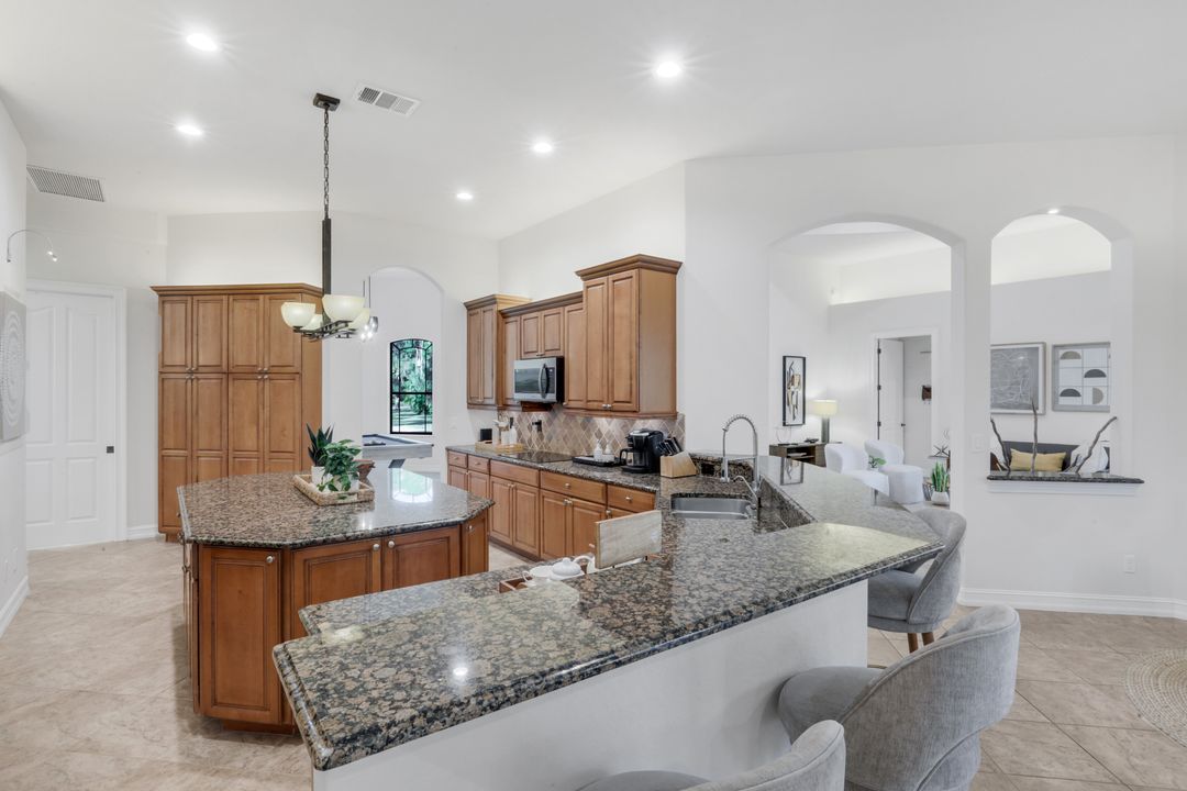 4480 1st Ave NW, Naples, FL 34119