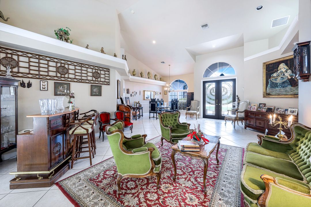 6689 Mill Run Rd, Naples, FL 34109