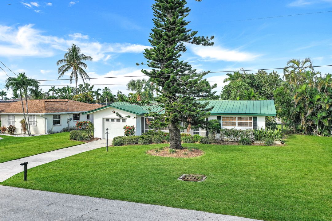 5330 Cocoa Ct, Cape Coral, FL 33904