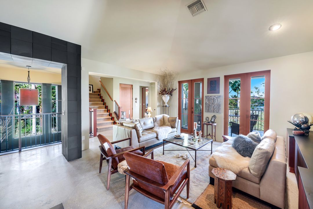 290 Channel Dr, Naples, FL 34108