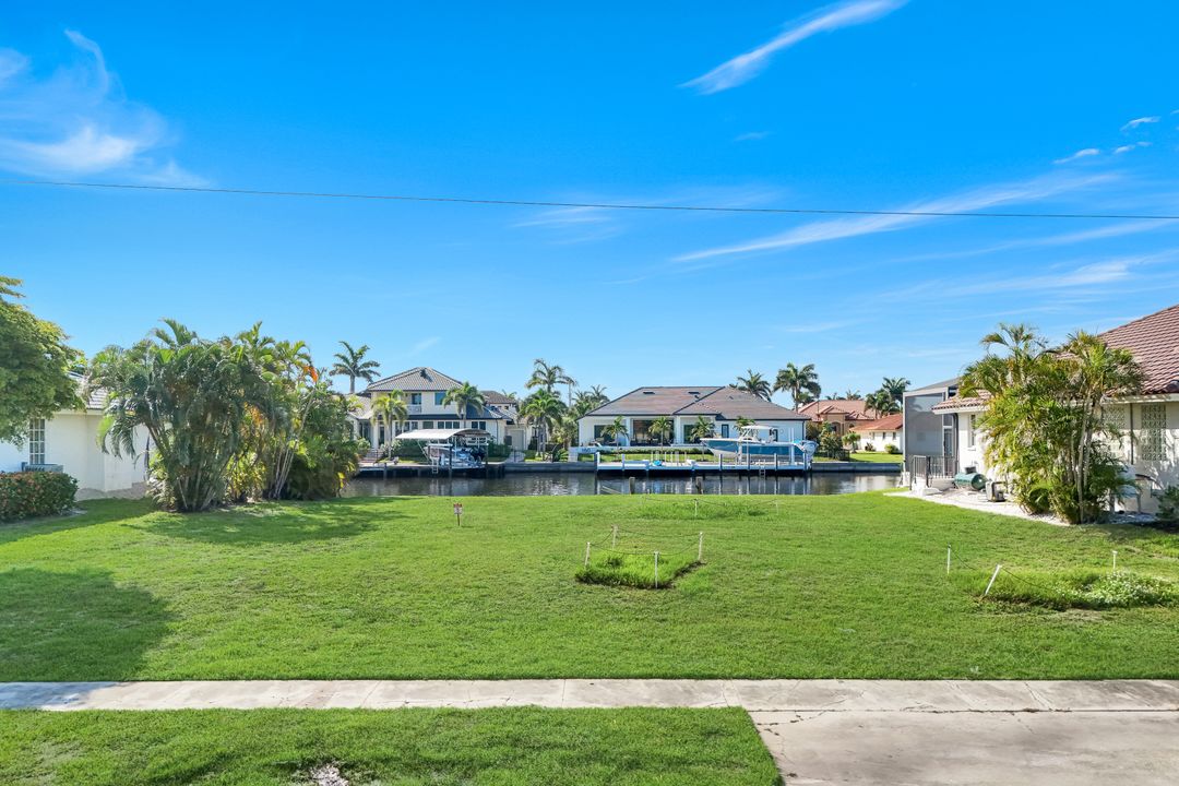 1889 Woodbine Ct, Marco Island, FL 34145