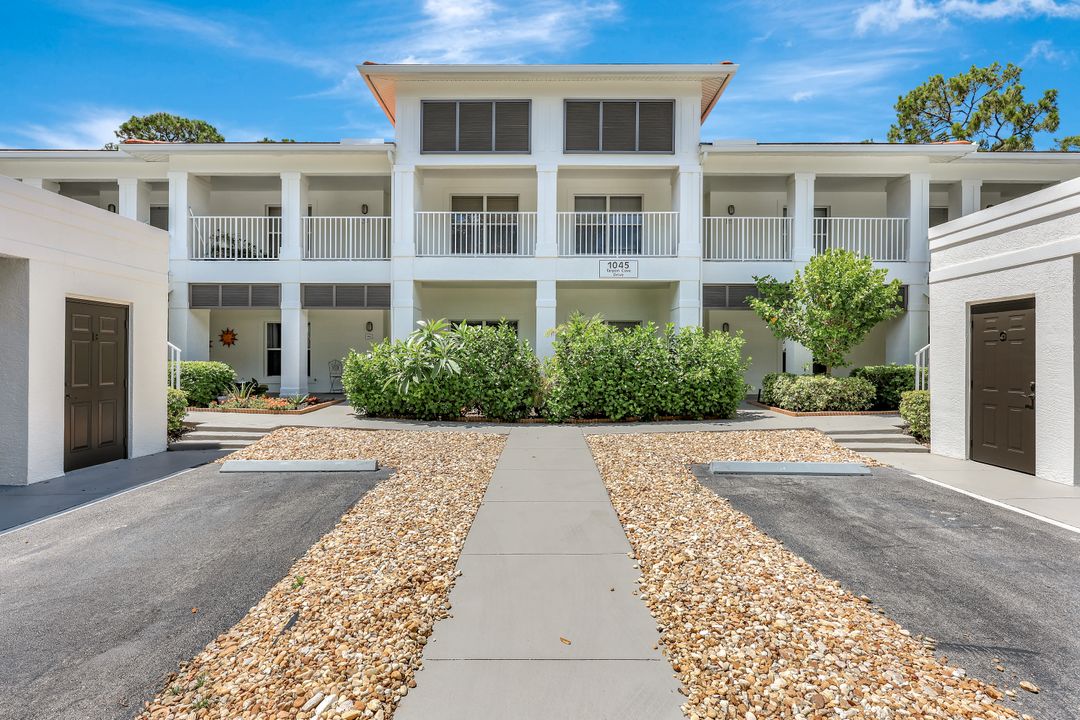 1045 Tarpon Cove Dr #102, Naples, FL 34110