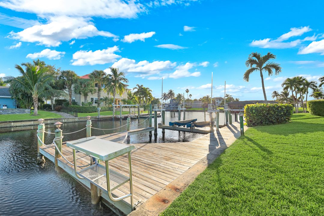 954 Bal Isle Dr, Fort Myers, FL 33919