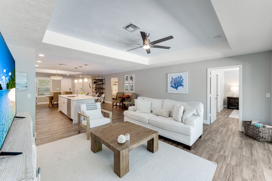 743 108th Ave N, Naples, FL 34108