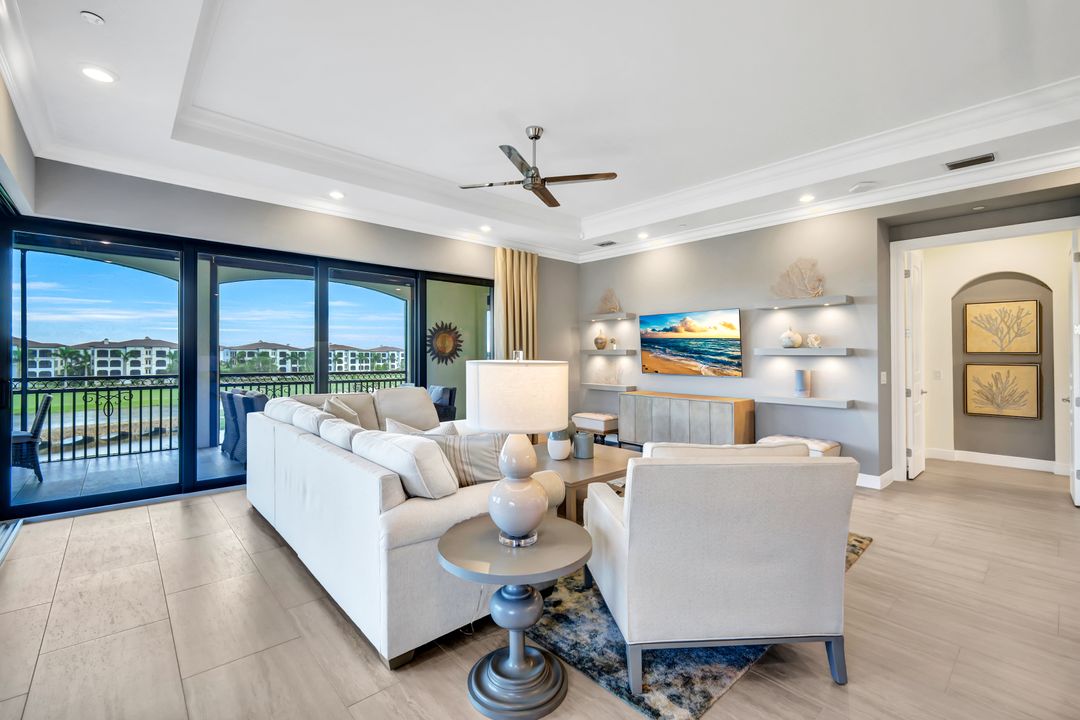 16387 Viansa Wy #302, Naples, FL 34110