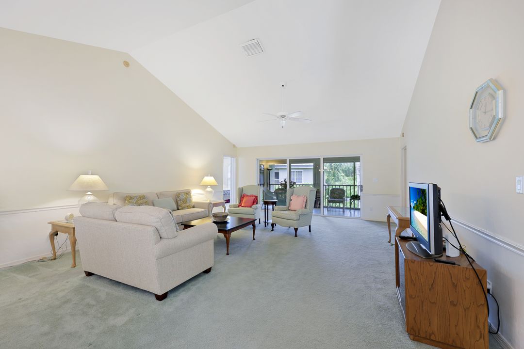 242 Via Perignon, Naples, FL 34119