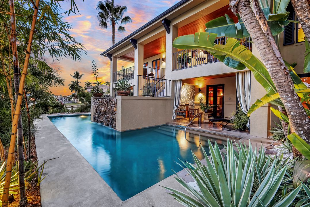 290 Channel Dr, Naples, FL 34108