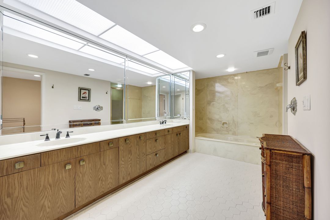 6001 Pelican Bay Blvd #202, Naples, FL 34108