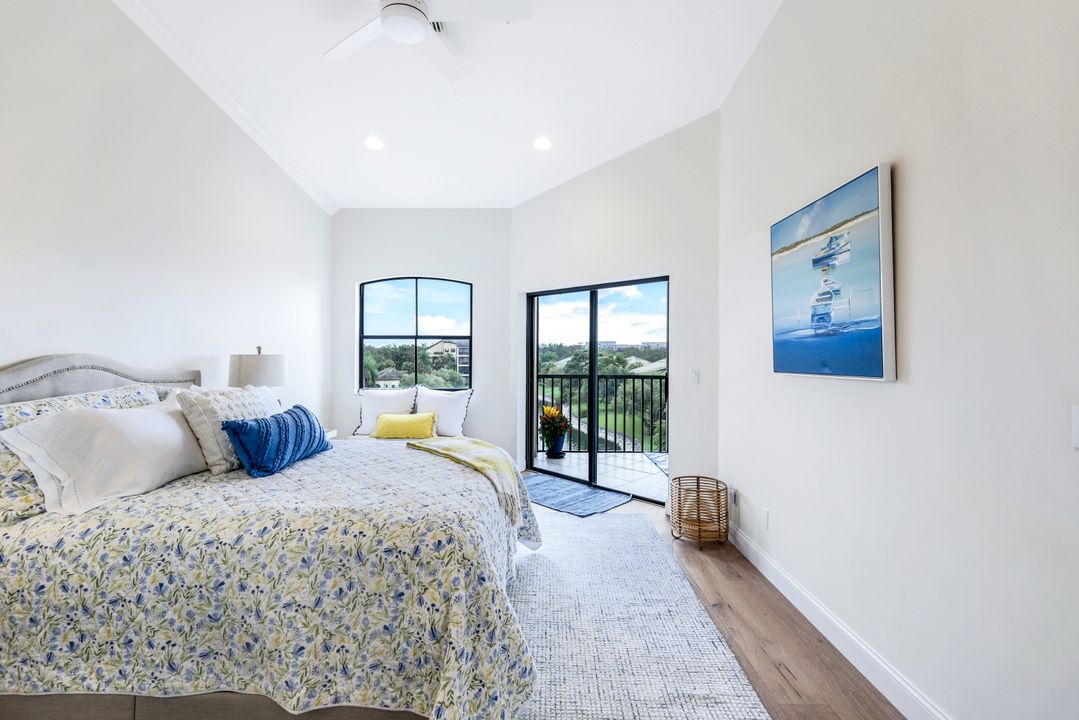 195 Vintage Cir #403, Naples, FL 34119