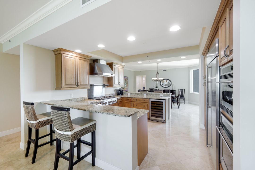 265 Indies Way #904, Naples, FL 34110