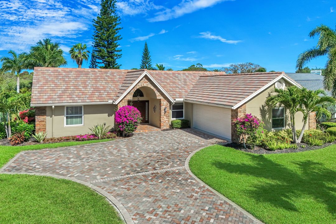 28584 Clinton Ln, Bonita Springs, FL 34134