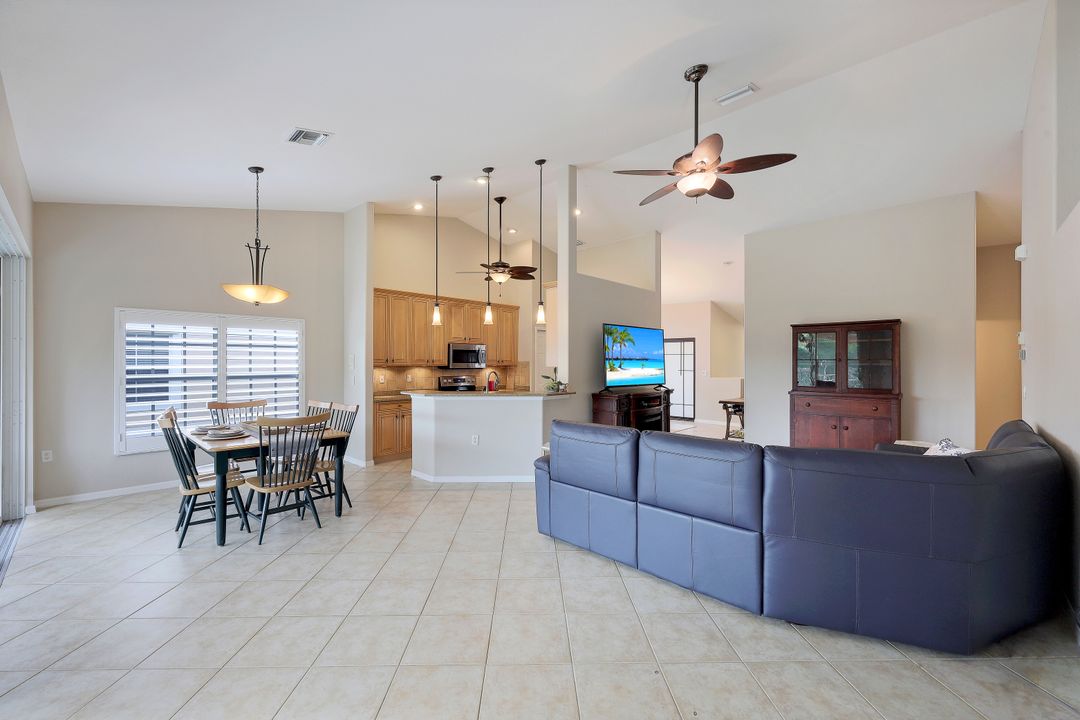 6320 Lexington Ct #202, Naples, FL 34110