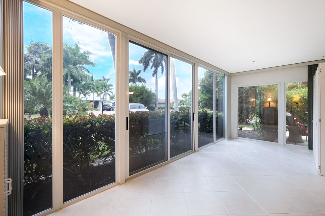 744 Wedge Dr  #27, Naples, FL 34103