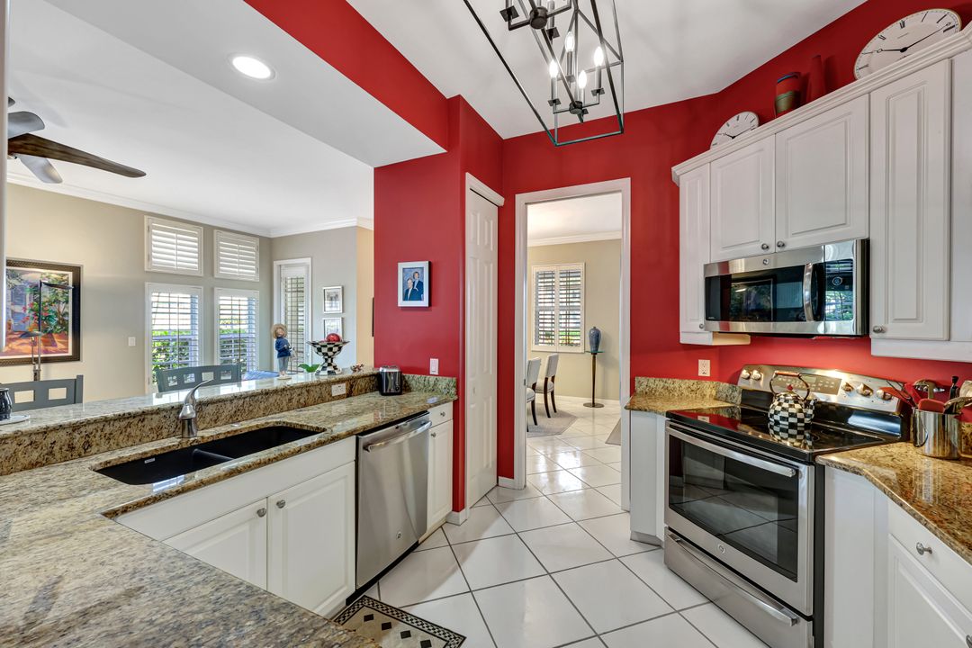 2100 L'Ambiance Cir #101, Naples, FL 34108